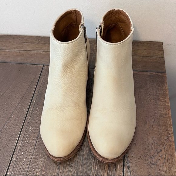 Frye Carson Piping Booties Womens size 8 - Picture 6 of 11